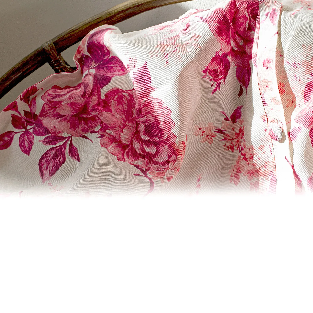 Round rattan armchair, 80s 10