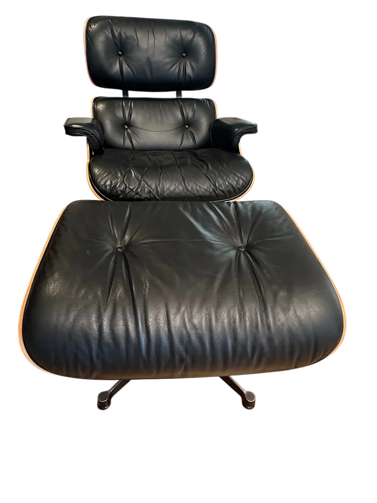 Poltrona lounge con pouf  di Charles & Ray Eames per Vitra, anni '90 15