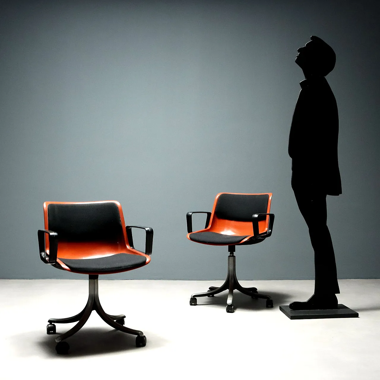 Coppia di sedie Tecno Modus di Osvaldo Borsani, anni '80 3