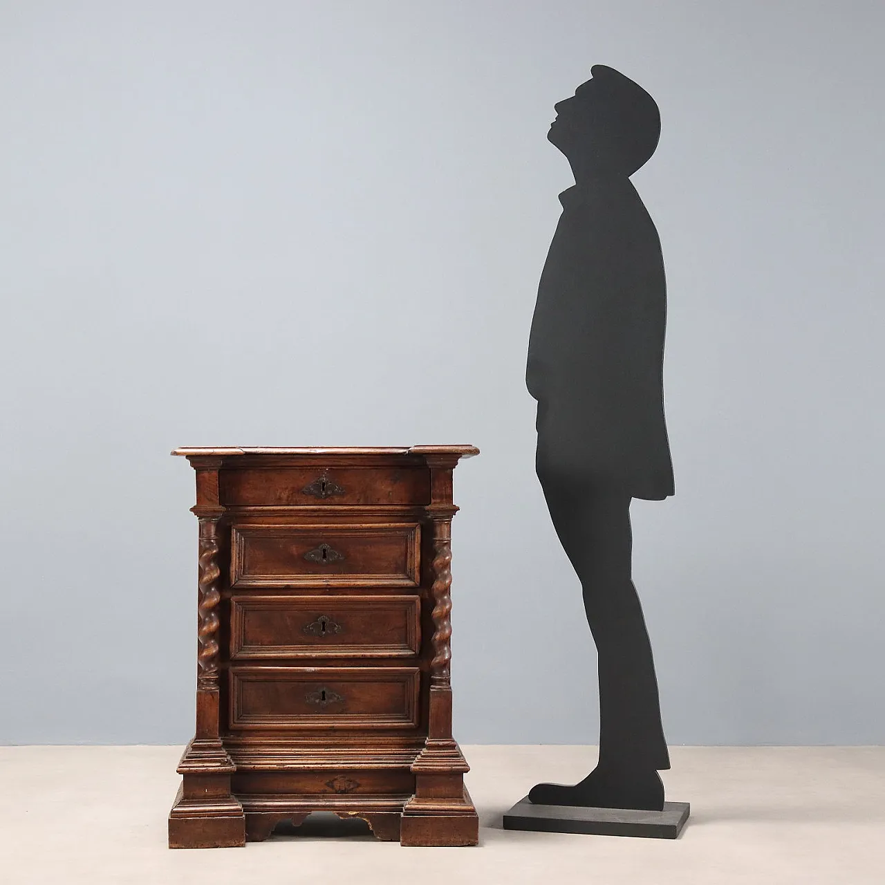 Comodino barocco in noce e pioppio, '700 3