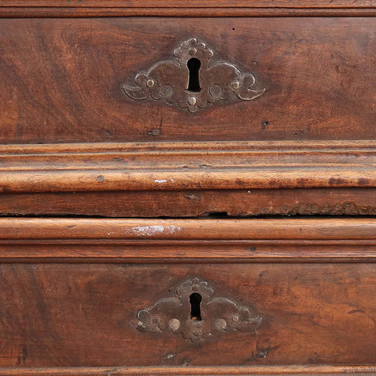 Comodino barocco in noce e pioppio, '700 7