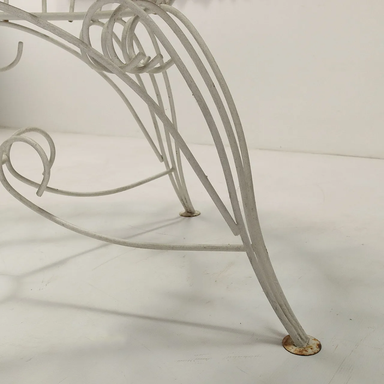 White enamelled iron garden table, 1960s 9