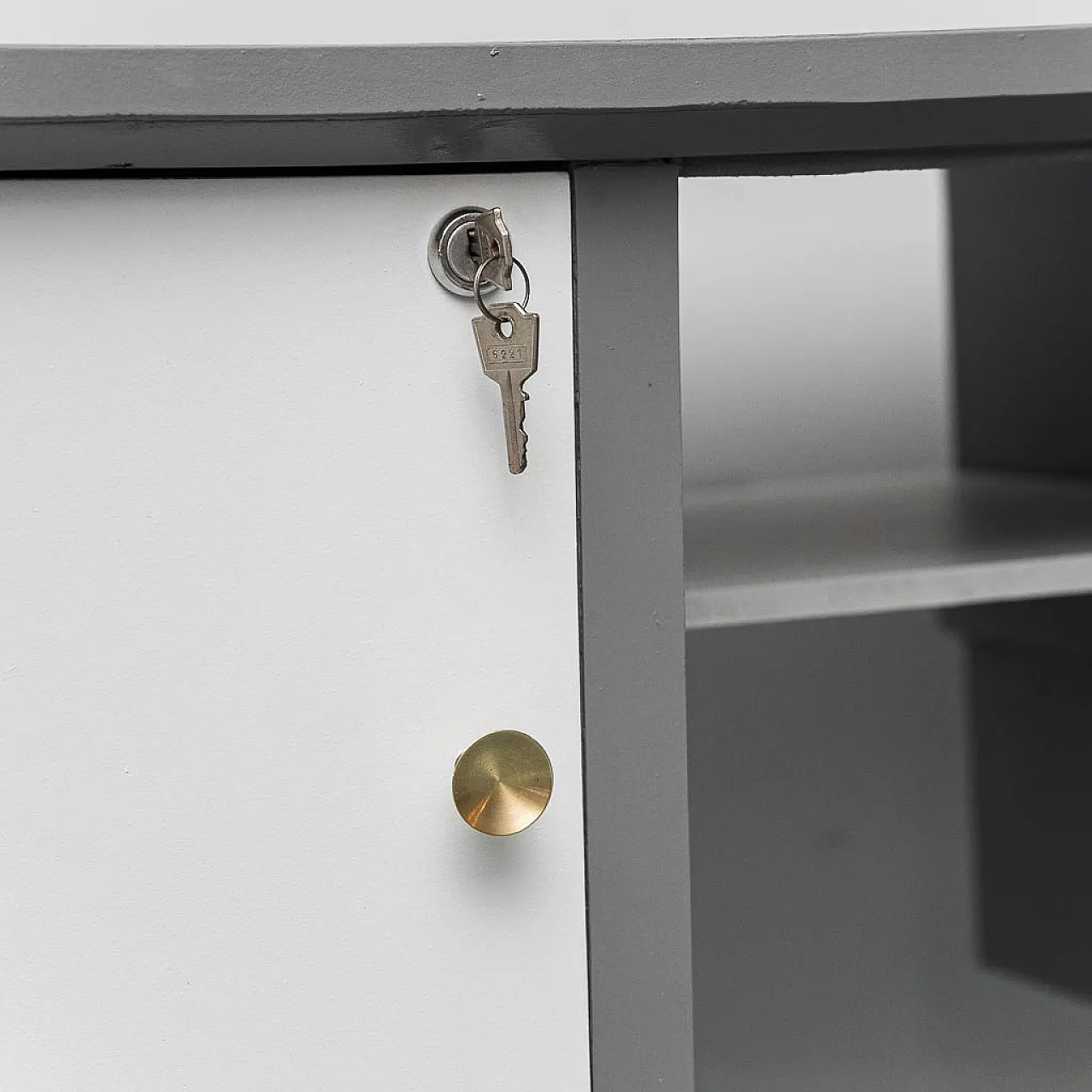 Scrivania in legno, metallo e ottone, anni '70 4