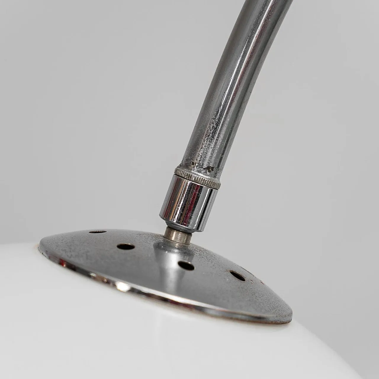 Lampada da terra ad Arco di Harvey Guzzini, anni '70 6