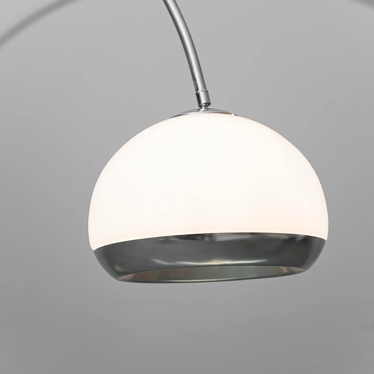 Lampada da terra ad Arco di Harvey Guzzini, anni '70 7