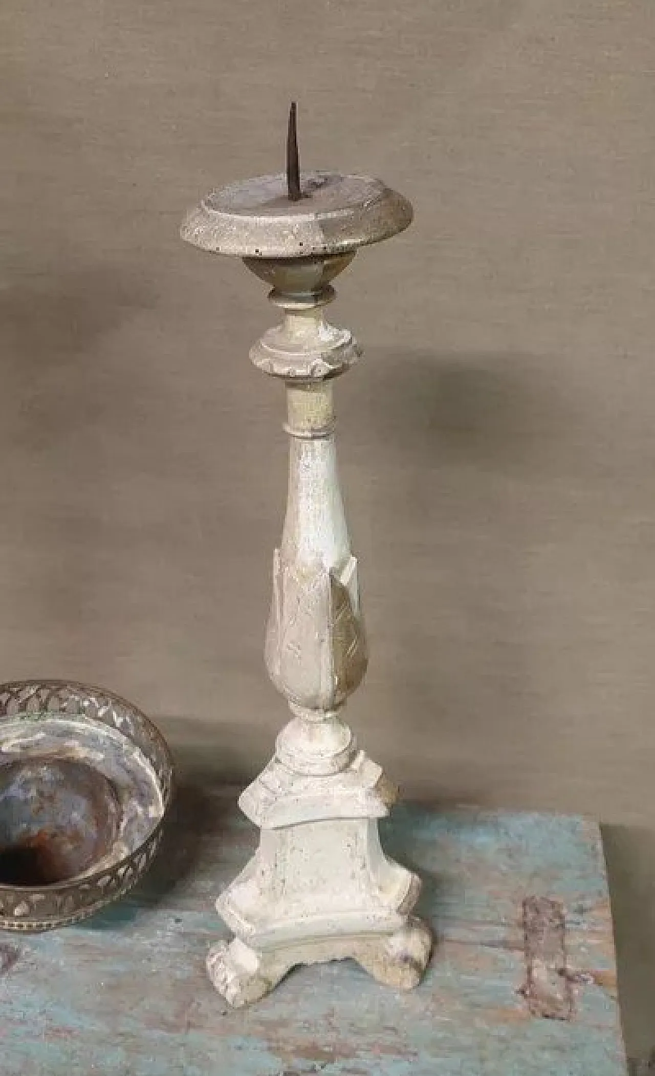 Wooden and gilded silver candlesticks, 18th century 3