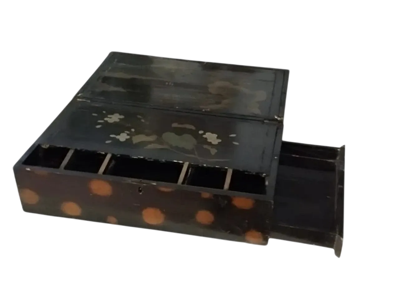 Wood painted cinematography and mother pearl inlays box, 19th century 12