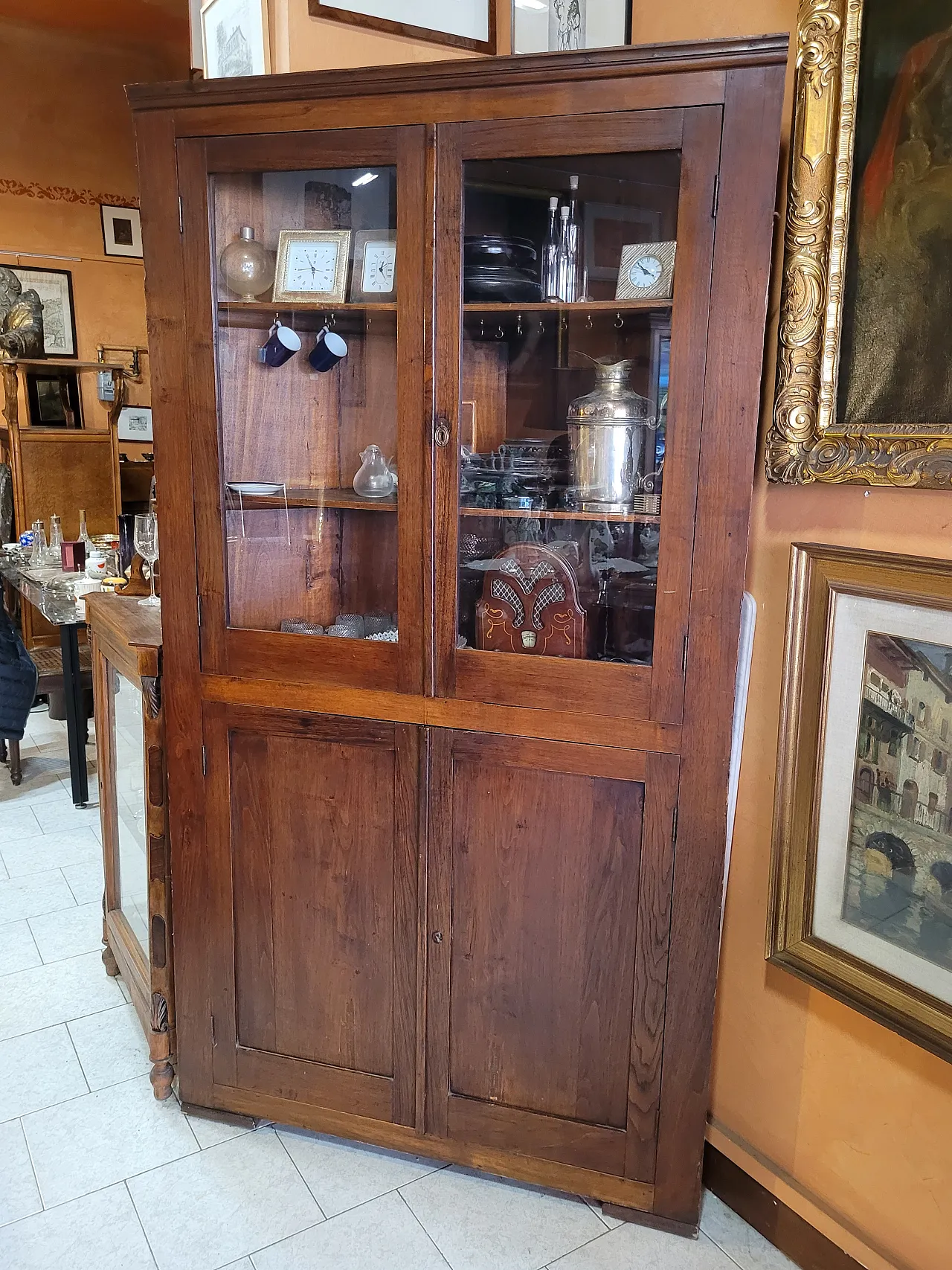 Angoliera con vetrina in legno, Nord Italia, '800 2