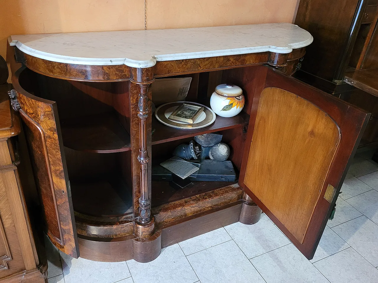 Servante vittoriano in radica con piano in marmo bianco, '800 5