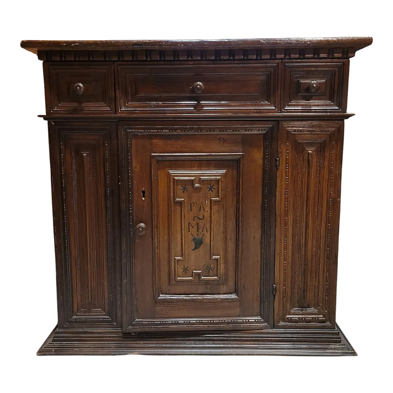 Credenzino in legno dolce, Nord Italia, di fine XVII secolo 1