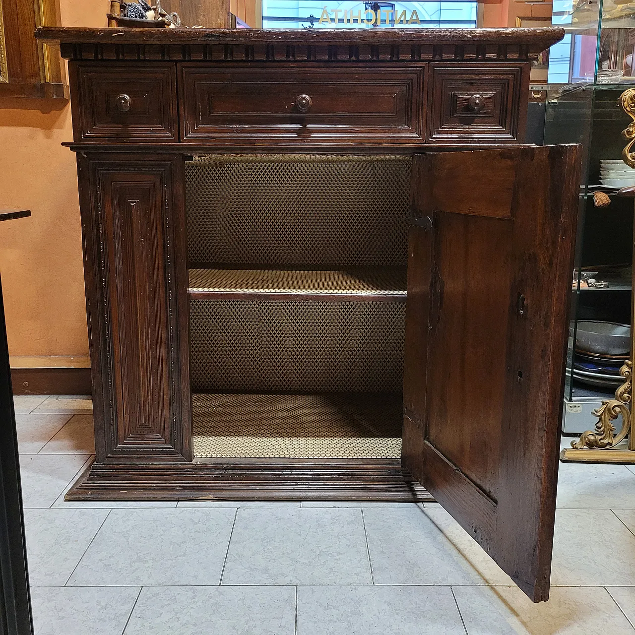 Credenzino in legno dolce, Nord Italia, di fine XVII secolo 8