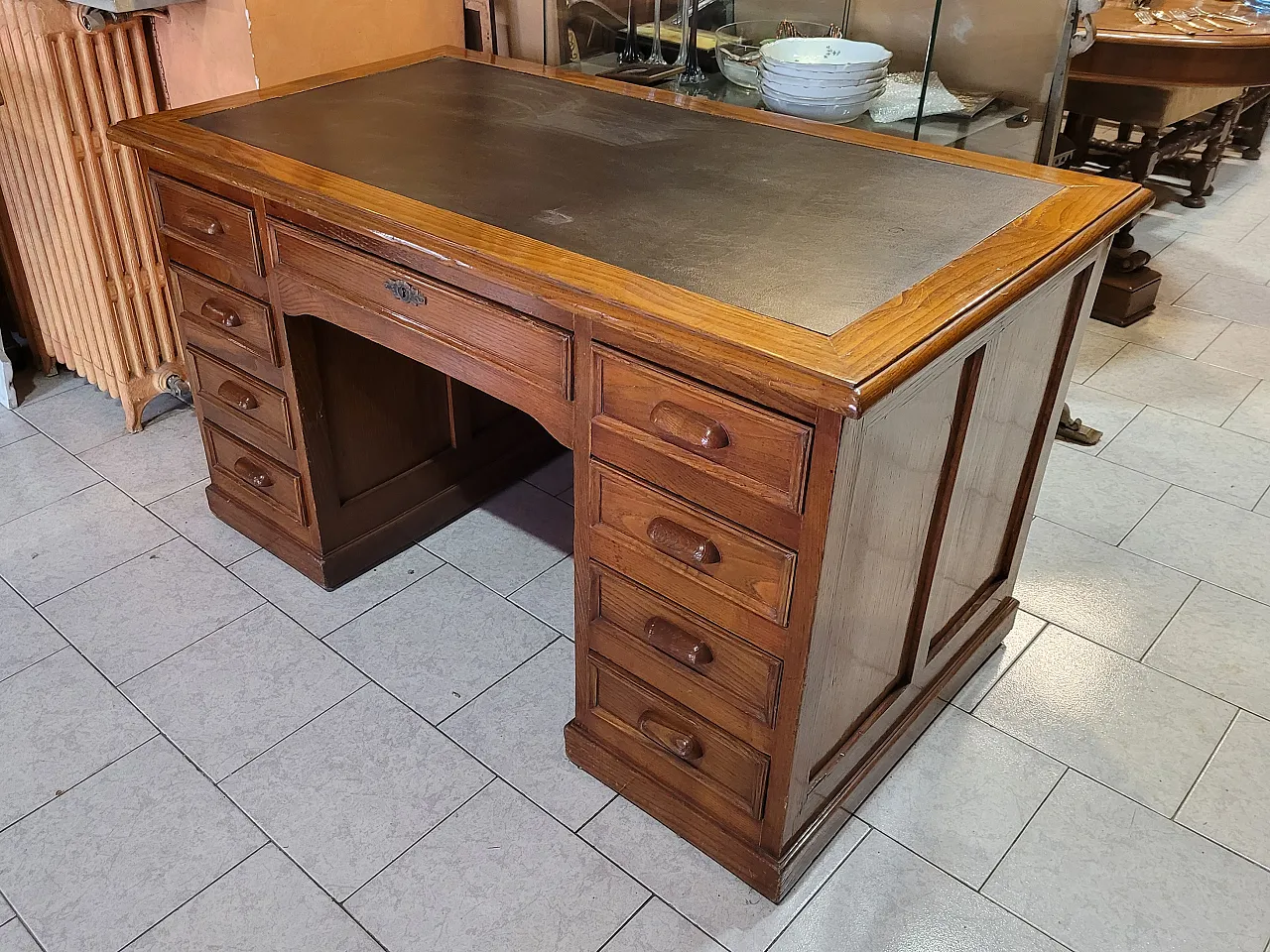 Scrivania in legno di rovere con piano in pelle nera, Italia 3