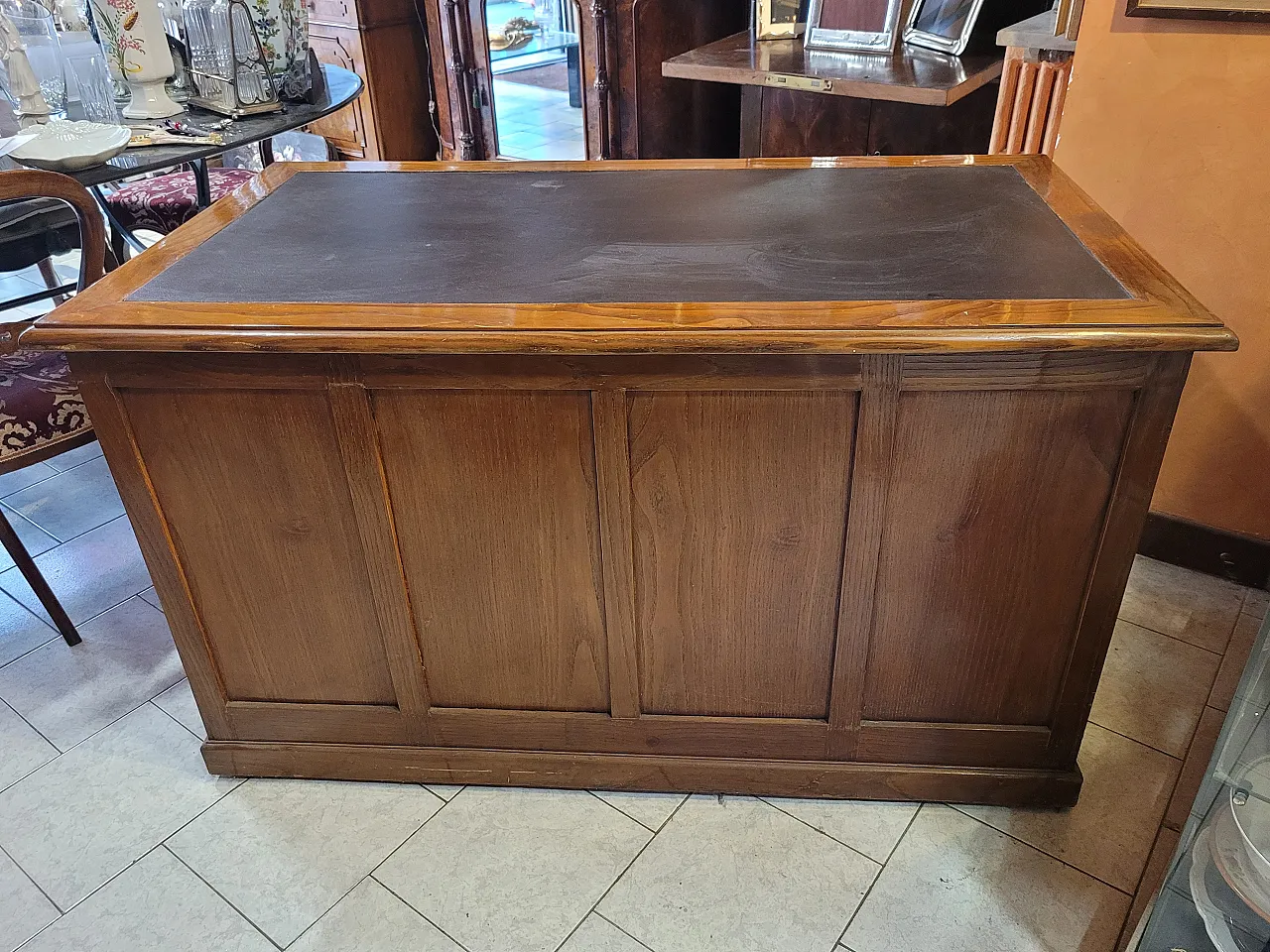 Scrivania in legno di rovere con piano in pelle nera, Italia 5