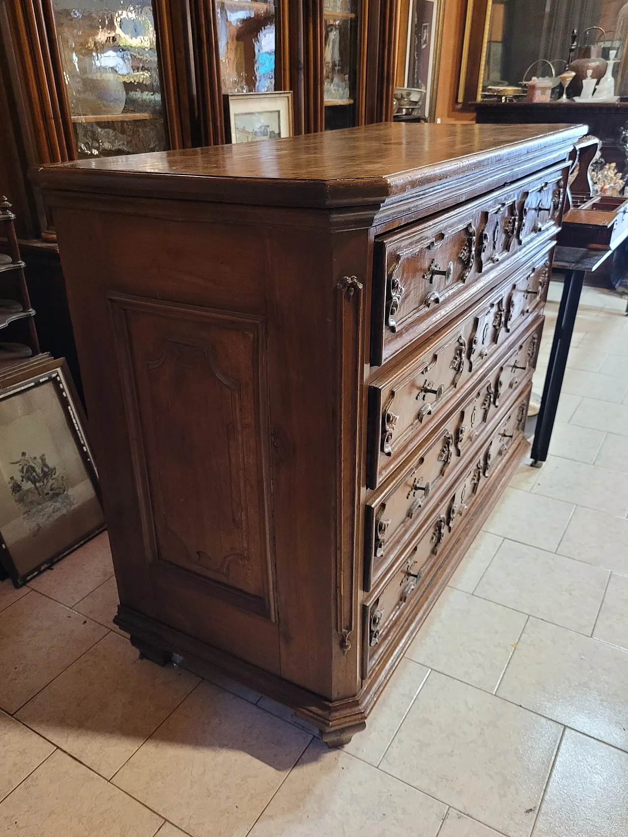 Canterano in legno di noce e rovere, Lombardia, di fine XVII secolo 3