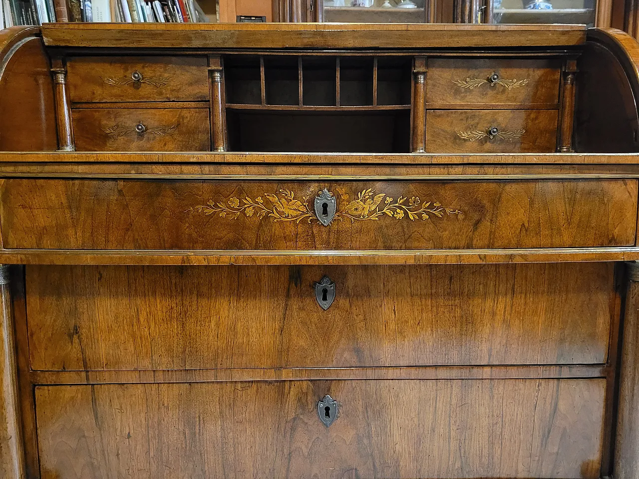 Ribalta a rullo Impero in legno di noce, Lombardia, '800 5