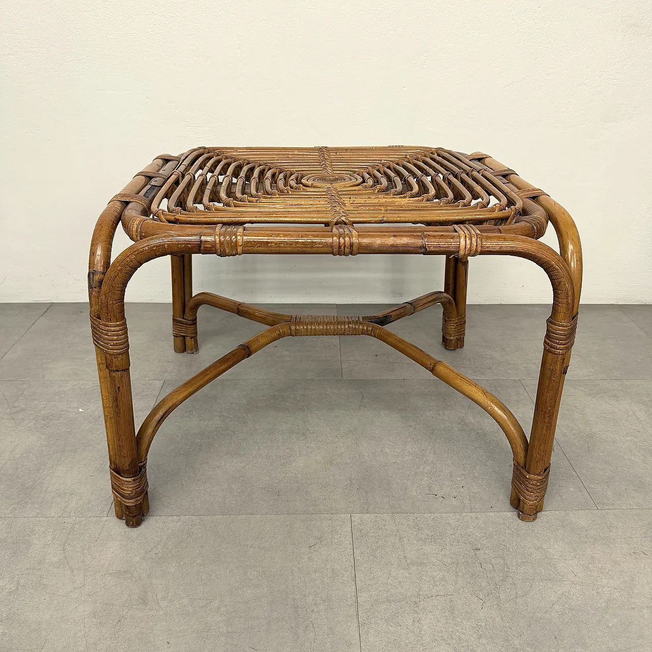 Set coppia poltrone e tavolino in vimini di giunco, anni ‘70 26