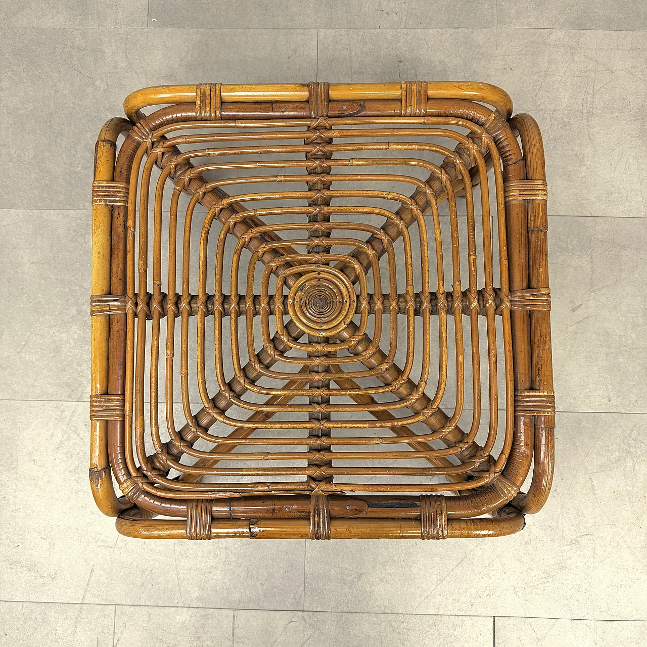 Set coppia poltrone e tavolino in vimini di giunco, anni ‘70 29
