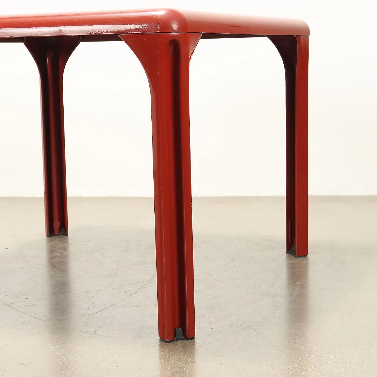 Stadio 100 red table by Vico Magistretti for Artemide, 1970s 7