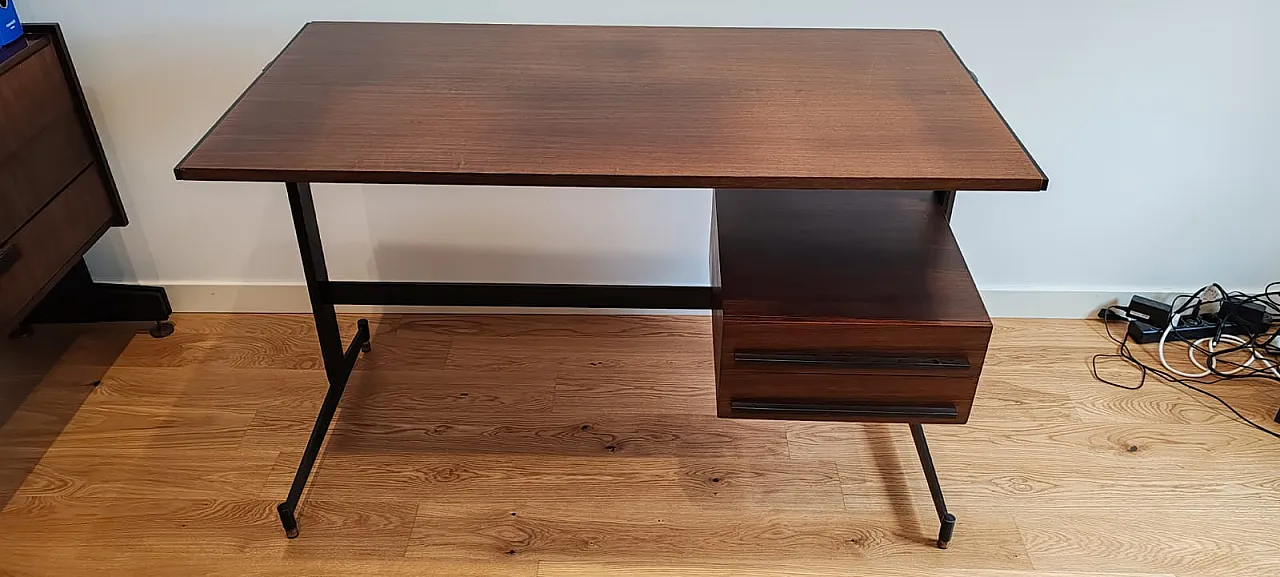 Scrivania in legno e metallo anni '70 2