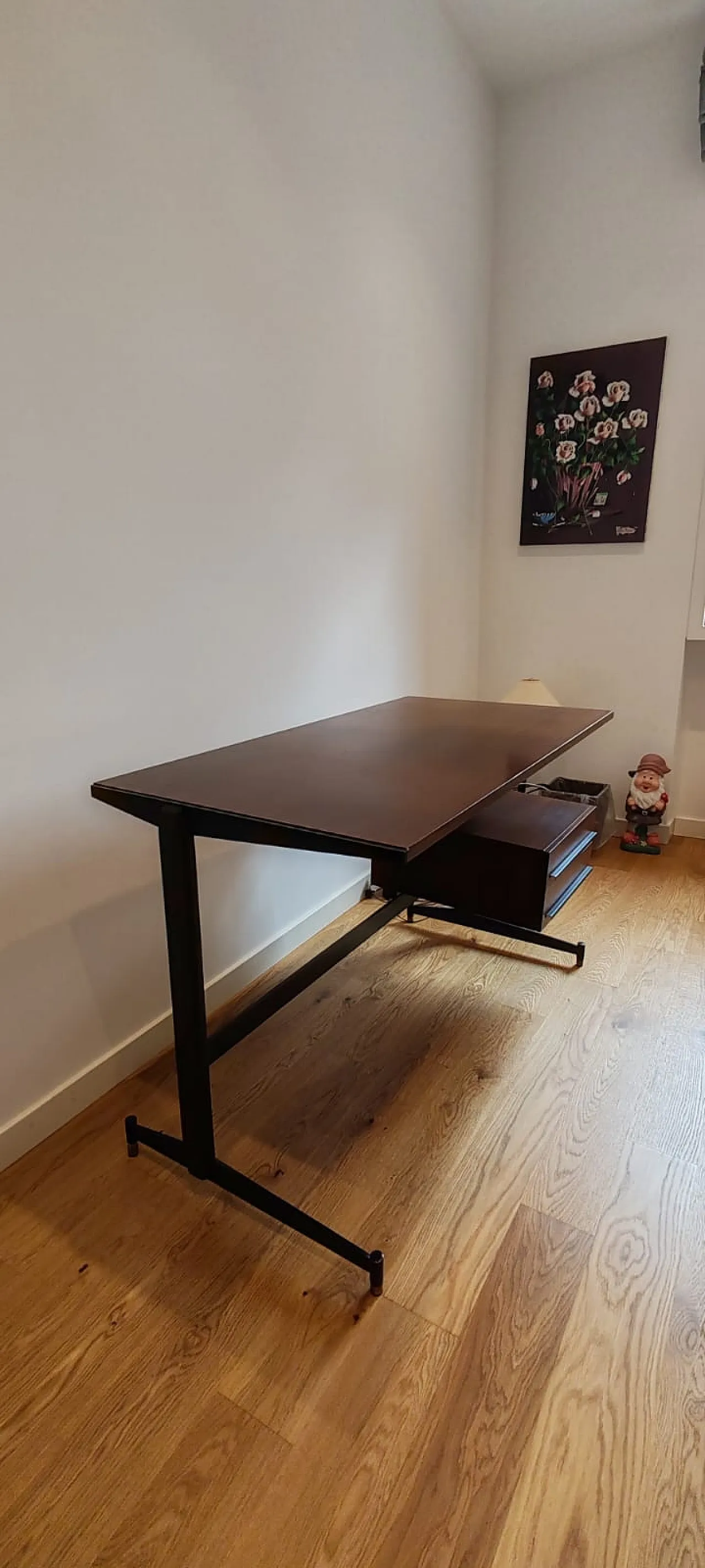 Scrivania in legno e metallo anni '70 3