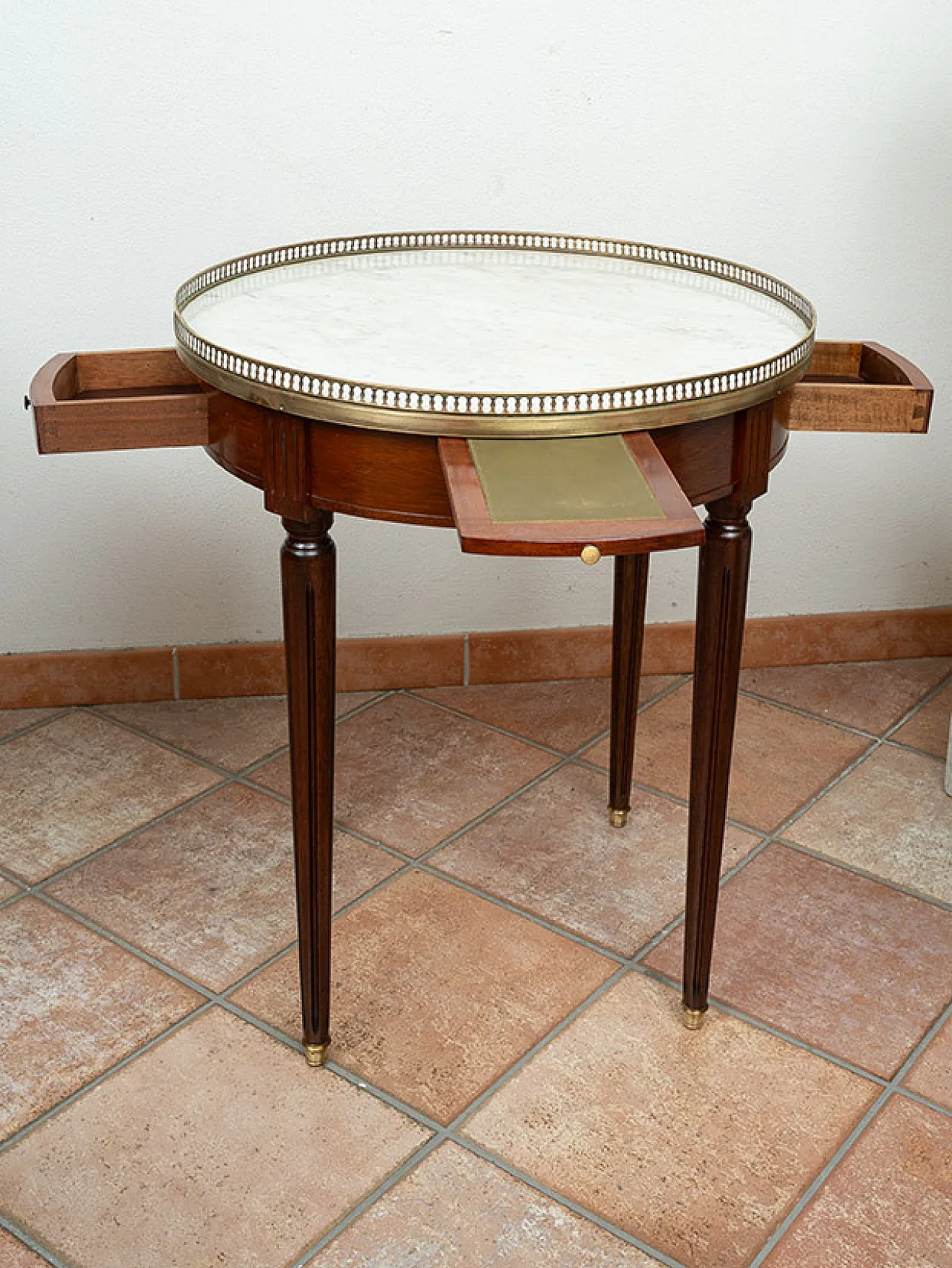 Pair of Napoleon III coffee tables in solid mahogany with plate, 20s 3