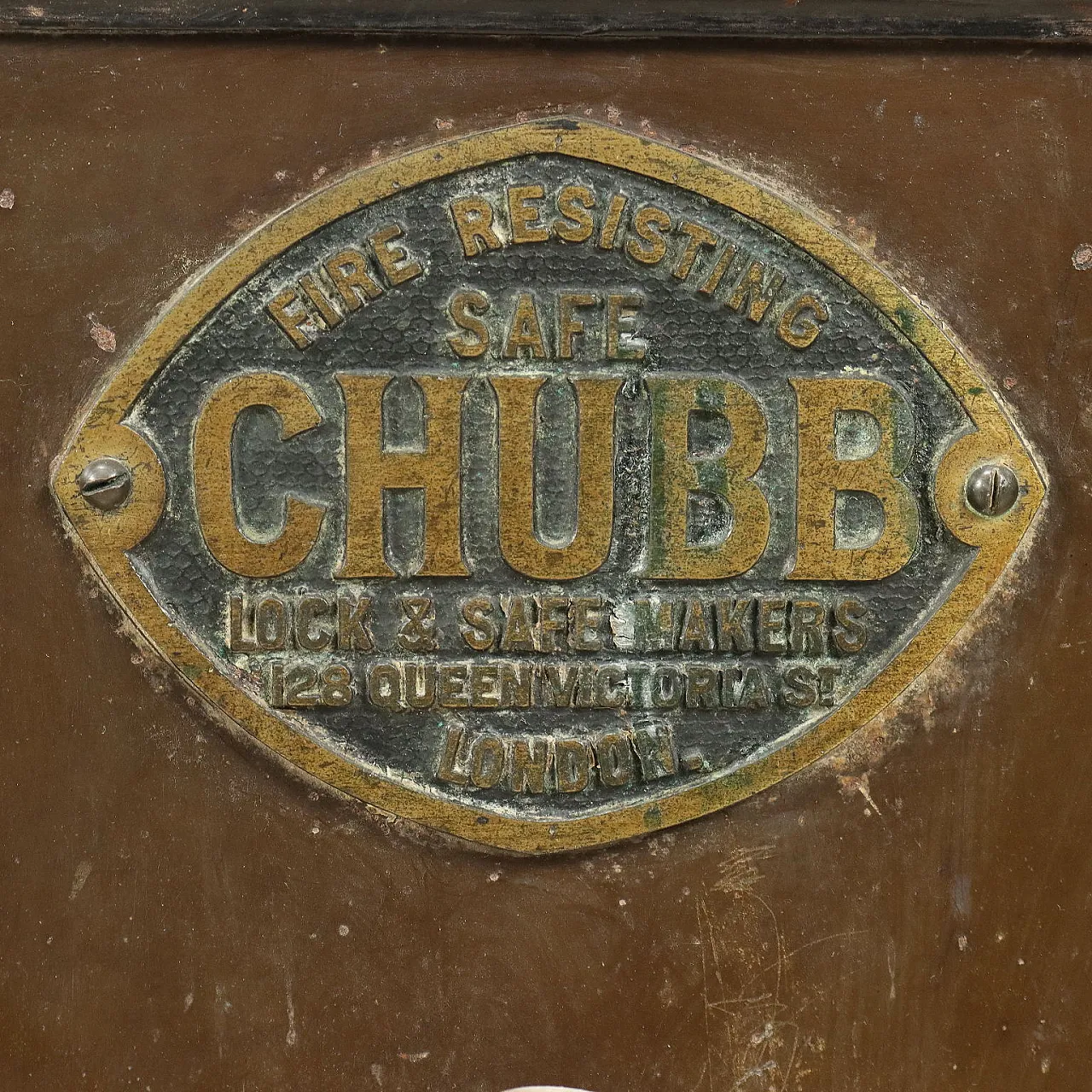 Chubb & Son's metal safe, 19th century 4
