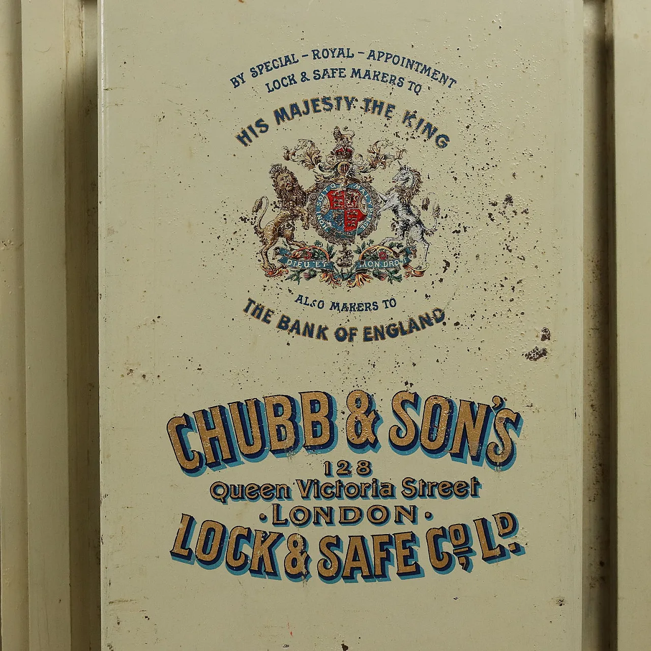 Chubb & Son's metal safe, 19th century 8