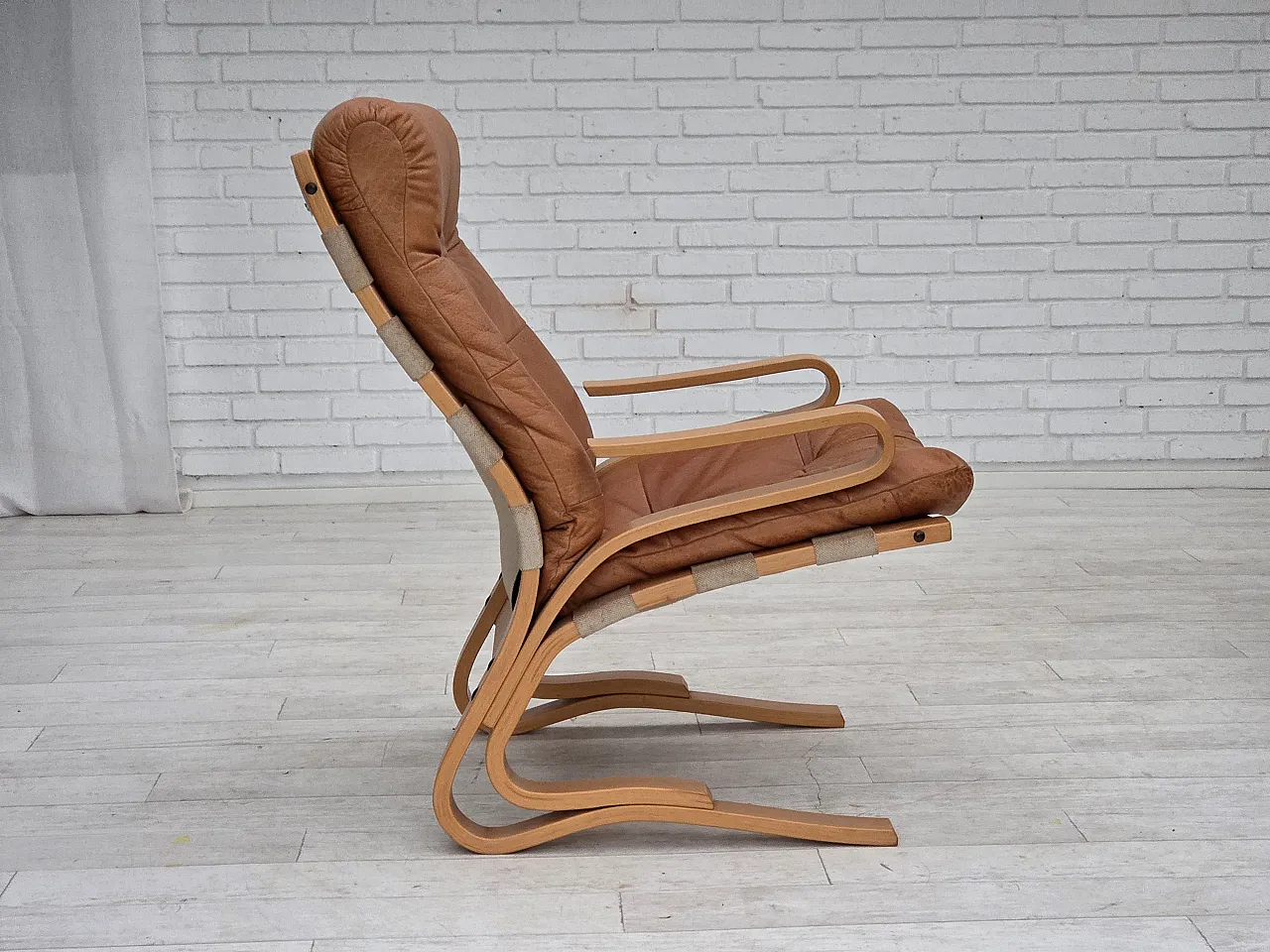 Norwegian armchair, model "Kengu", leather, 1970s 9