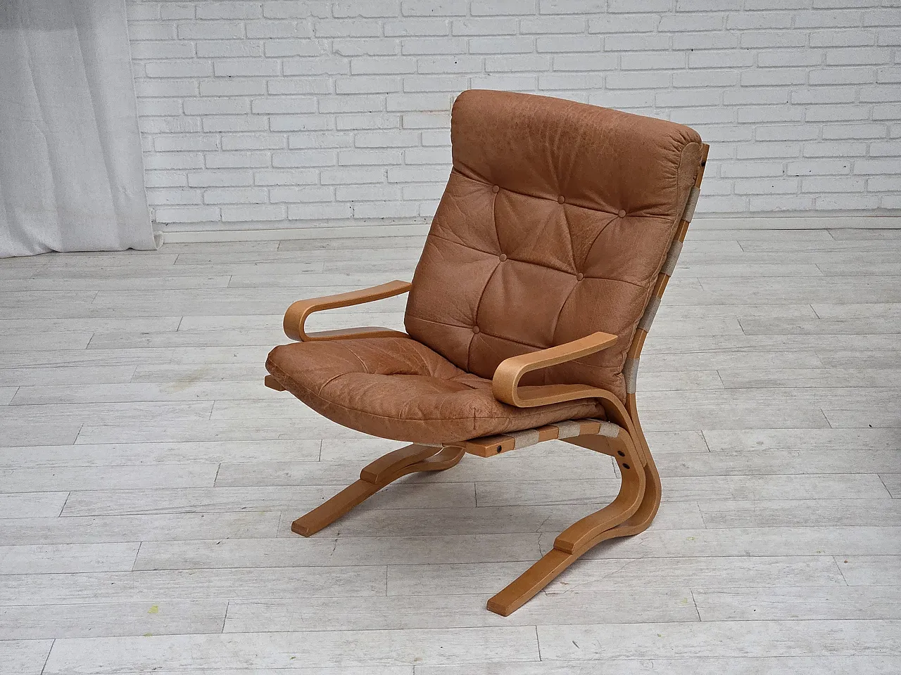 Norwegian armchair, model "Kengu", leather, 1970s 13