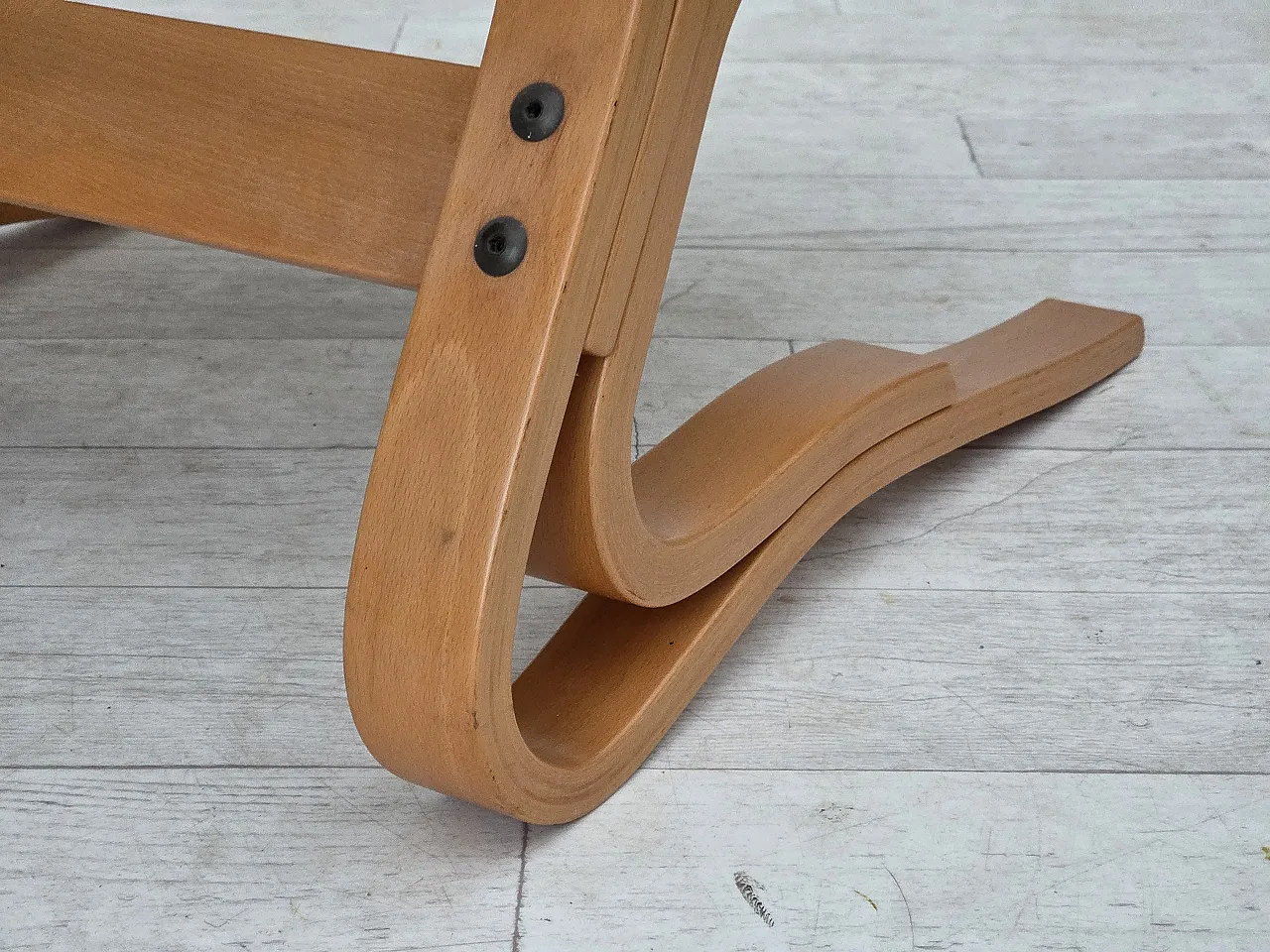 Poltrona norvegese, modello "Kengu", pelle beige, anni '70 17