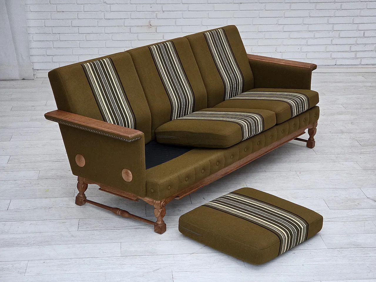 Divano danese a 3 posti in lana, legno di rovere massiccio, anni '70 11