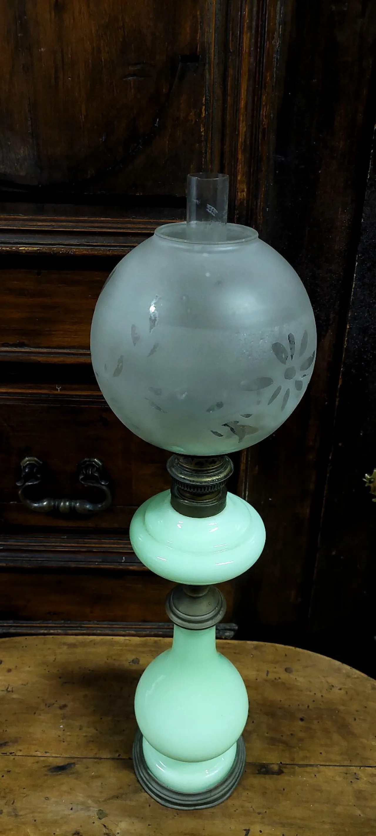 Oil light opalescent glass lamp, early 20th century 6
