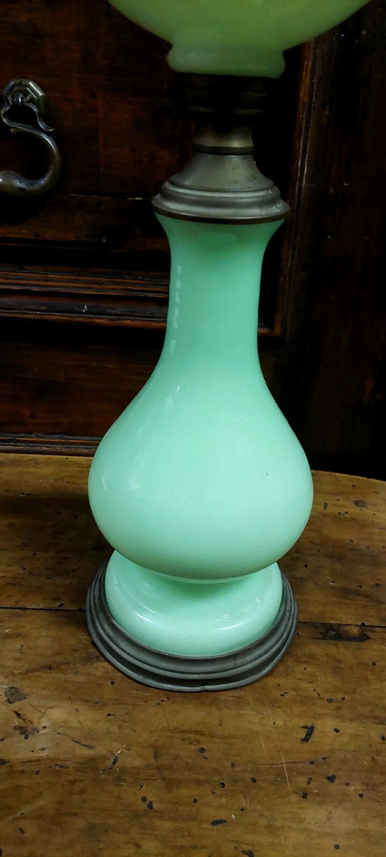 Oil light opalescent glass lamp, early 20th century 10