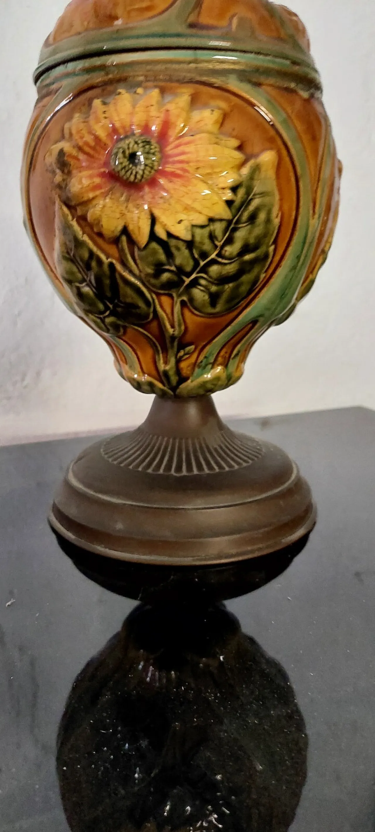 Lampada a petrolio in metallo, ceramica e vetro, inizio '900 3