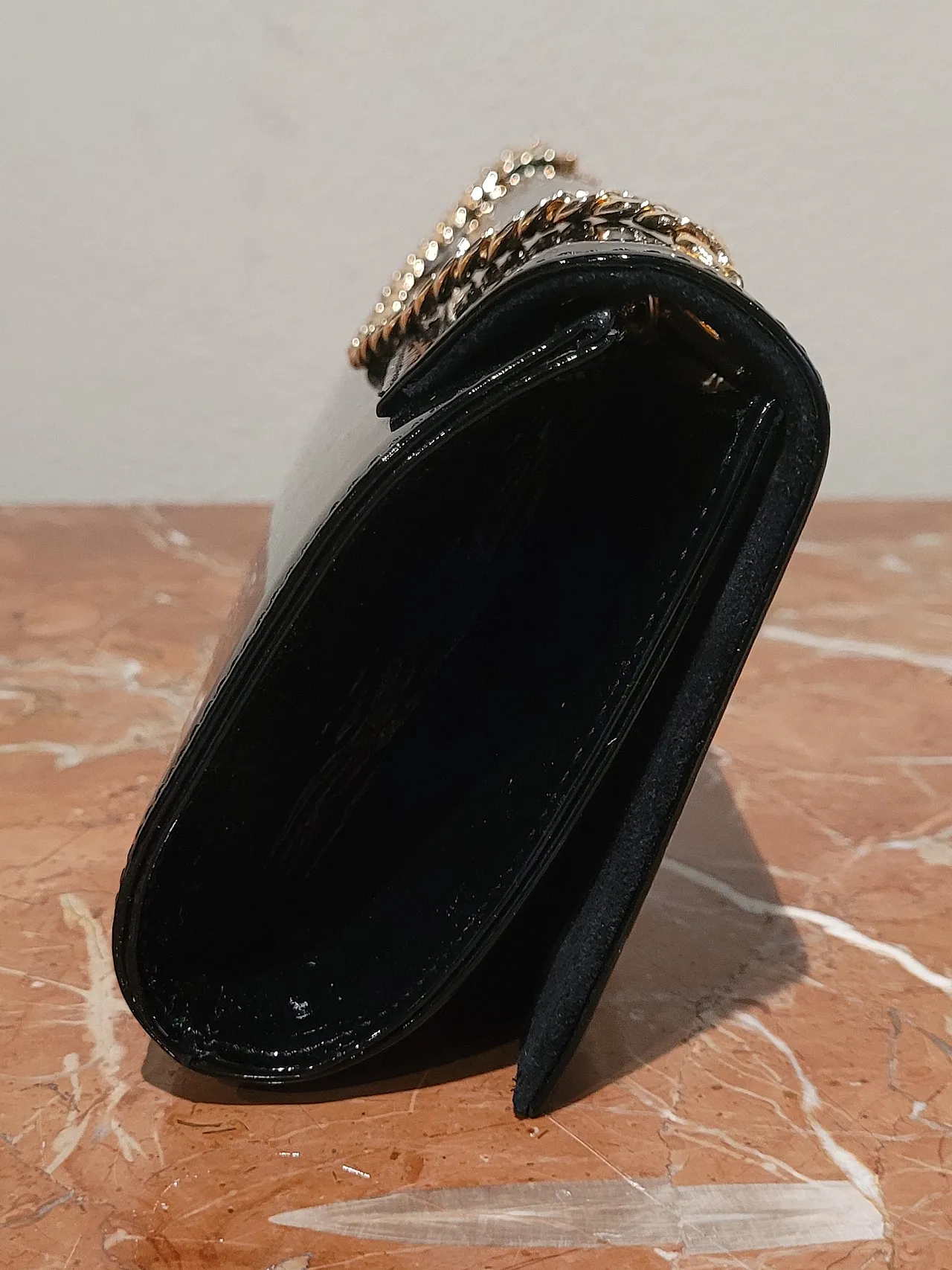 Borsa in pelle verniciata nera Innuè, Italia, anni 2000 3