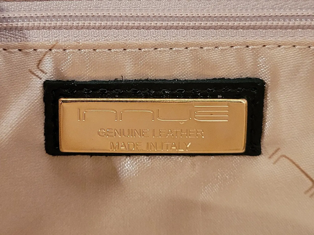 Borsa in pelle verniciata nera Innuè, Italia, anni 2000 8