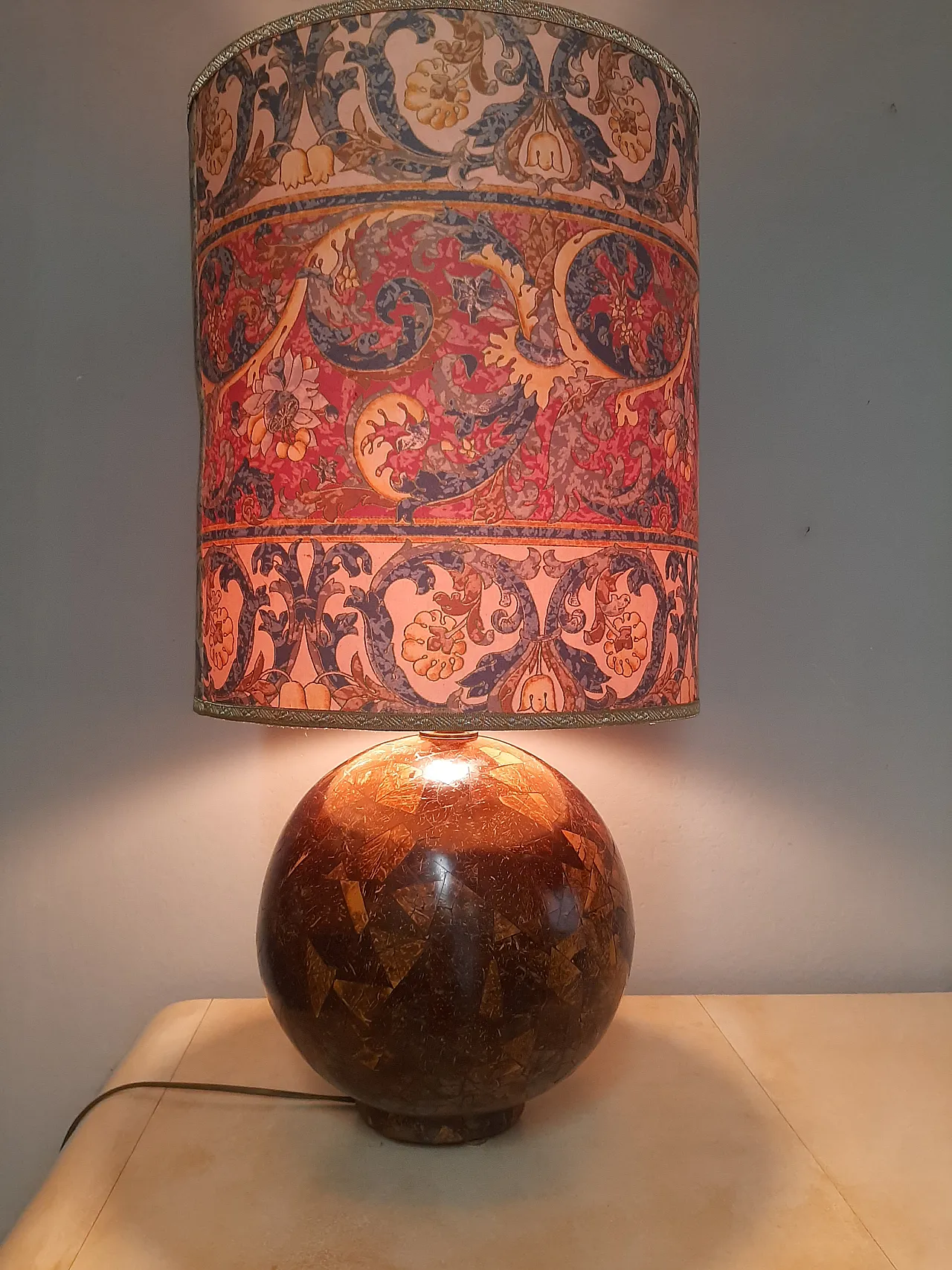 Lampada da tavolo rivestita in guscio di cocco, anni '70 3