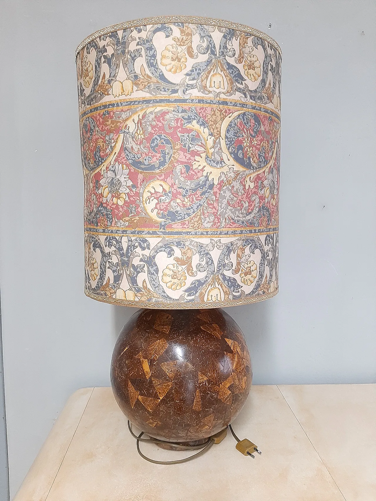Lampada da tavolo rivestita in guscio di cocco, anni '70 4