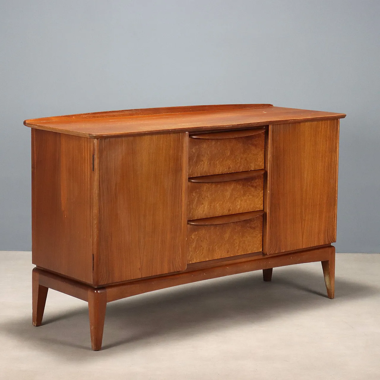 Credenza con impiallacciatura di teak e radica, '900 1