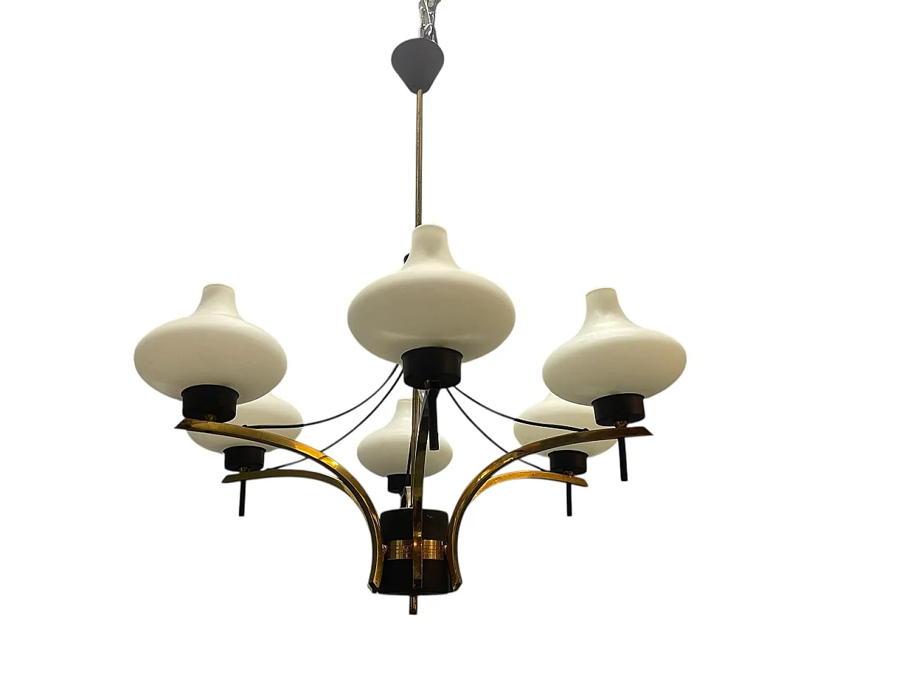 Lampadario vintage a sei luci in ottone e vetro opalino, anni '50 1
