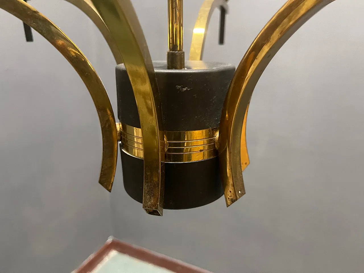 Lampadario vintage a sei luci in ottone e vetro opalino, anni '50 4