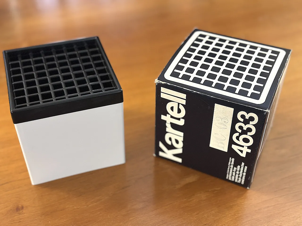 Posacenere Modello 4633 di Kartell white, anni '70 1