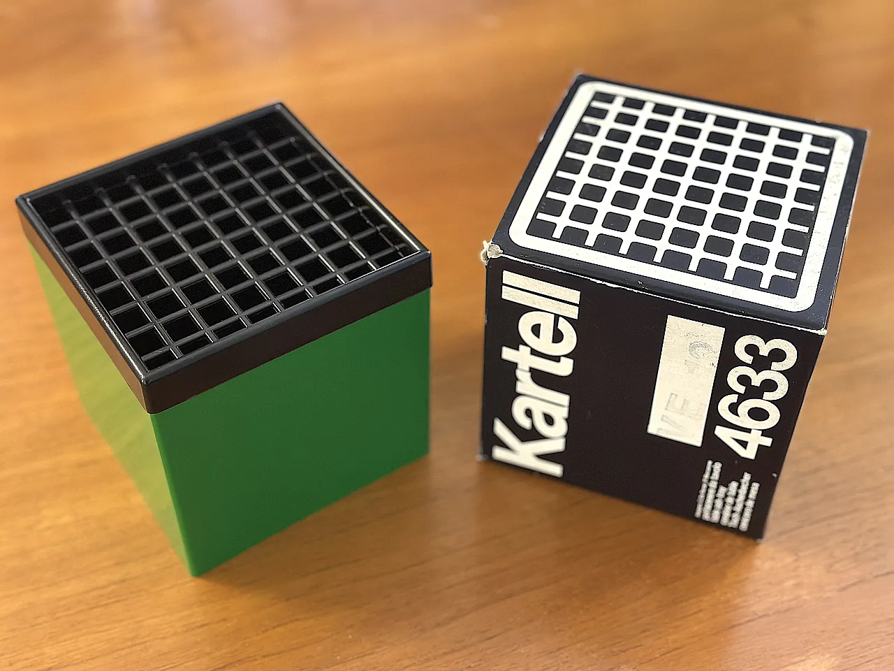 Ashtray Model 4633 by Kartell green, 1970s 4