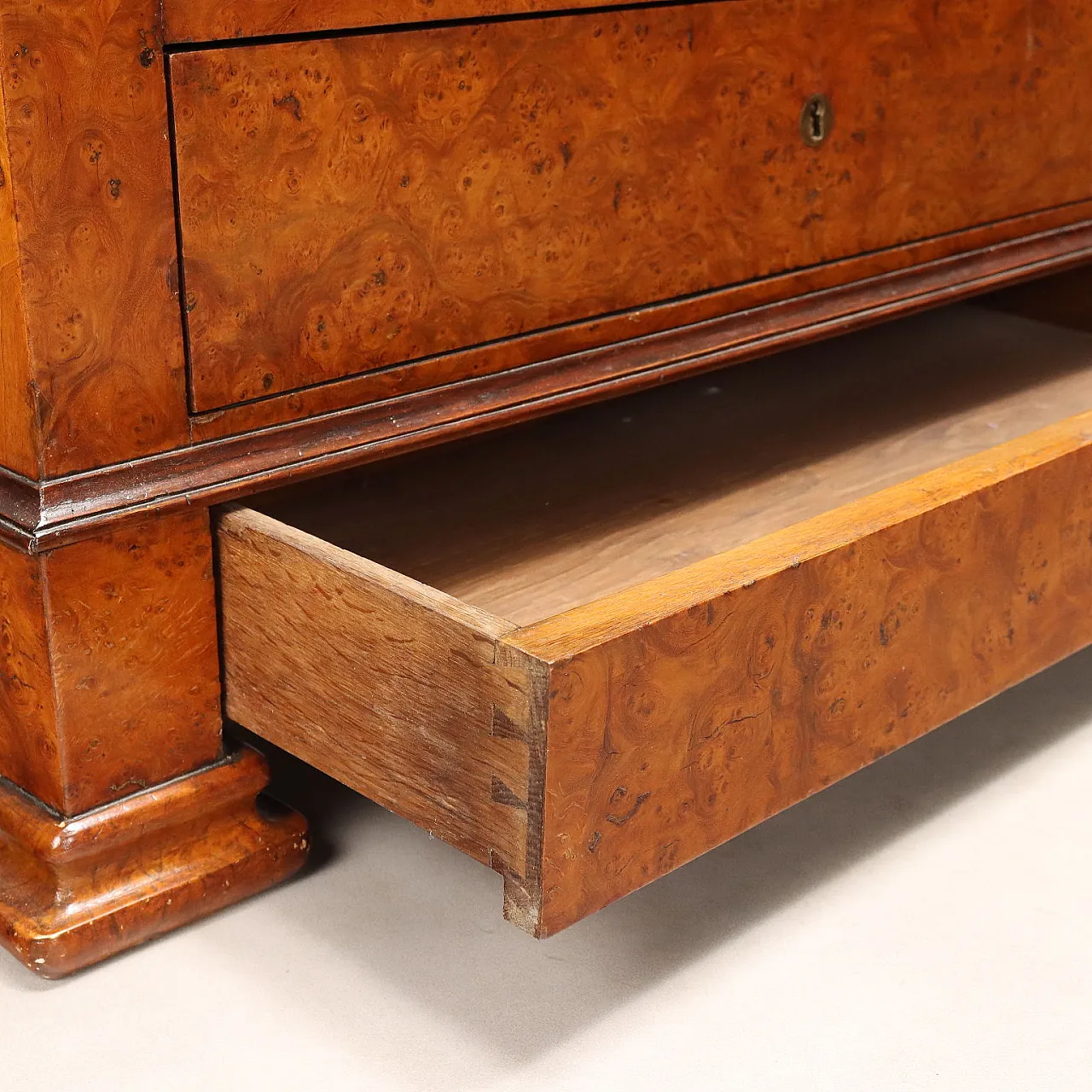 Biedermeir desk in elm burl and rosewood, mid-19th century 9