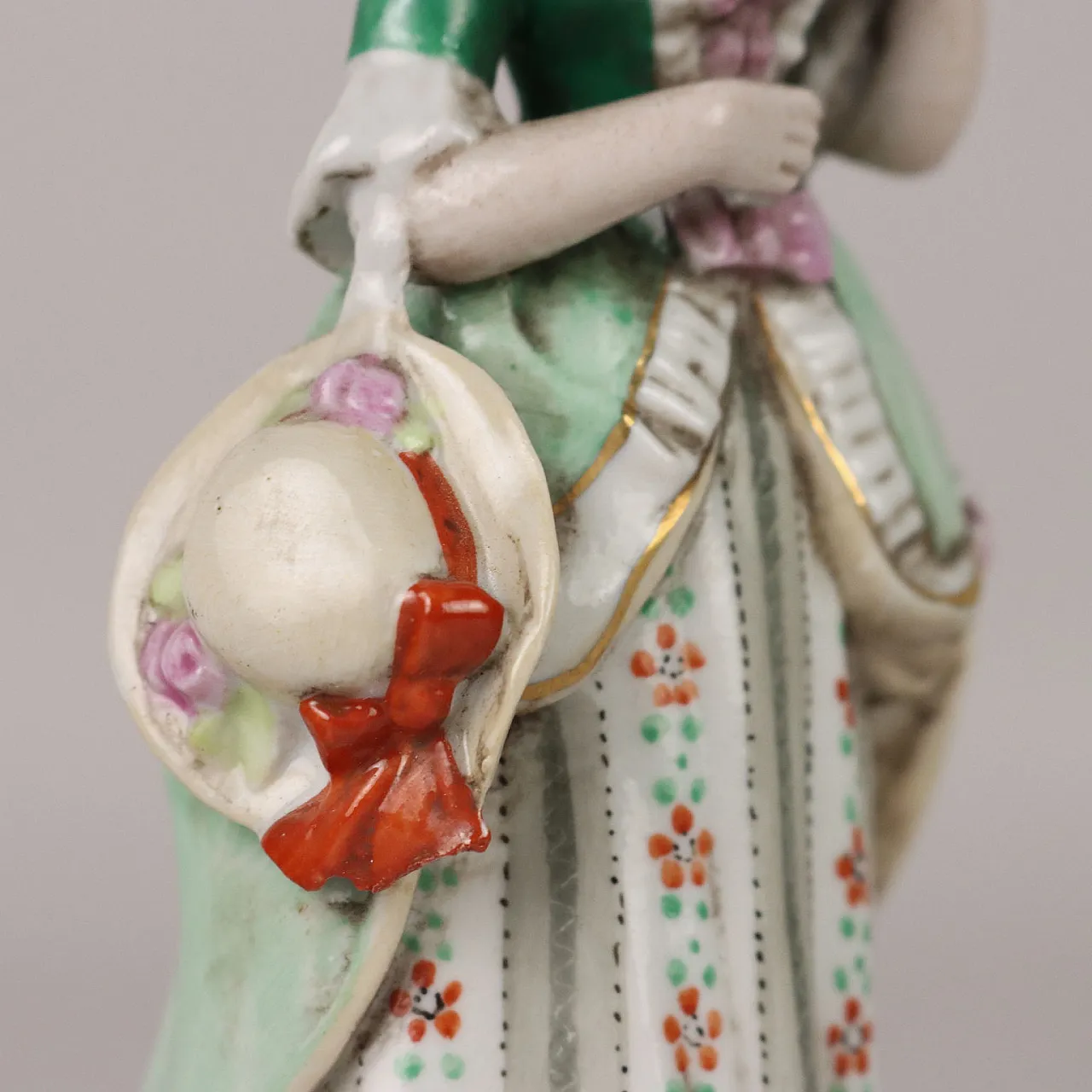 Pair of porcelain figurines by Volkstedt-Rudolstadt, 20th century 4