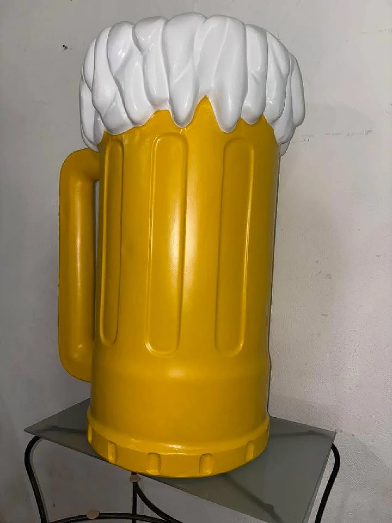 Fiberglass beer mug, 70s 8