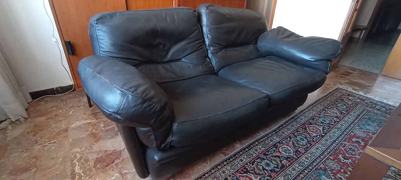 Coppia di divani 2 posti e una poltrona mod. Poppy Poltrona Frau, 1970 3