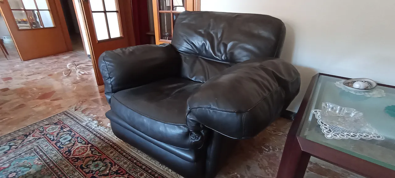 Coppia di divani 2 posti e una poltrona mod. Poppy Poltrona Frau, 1970 6