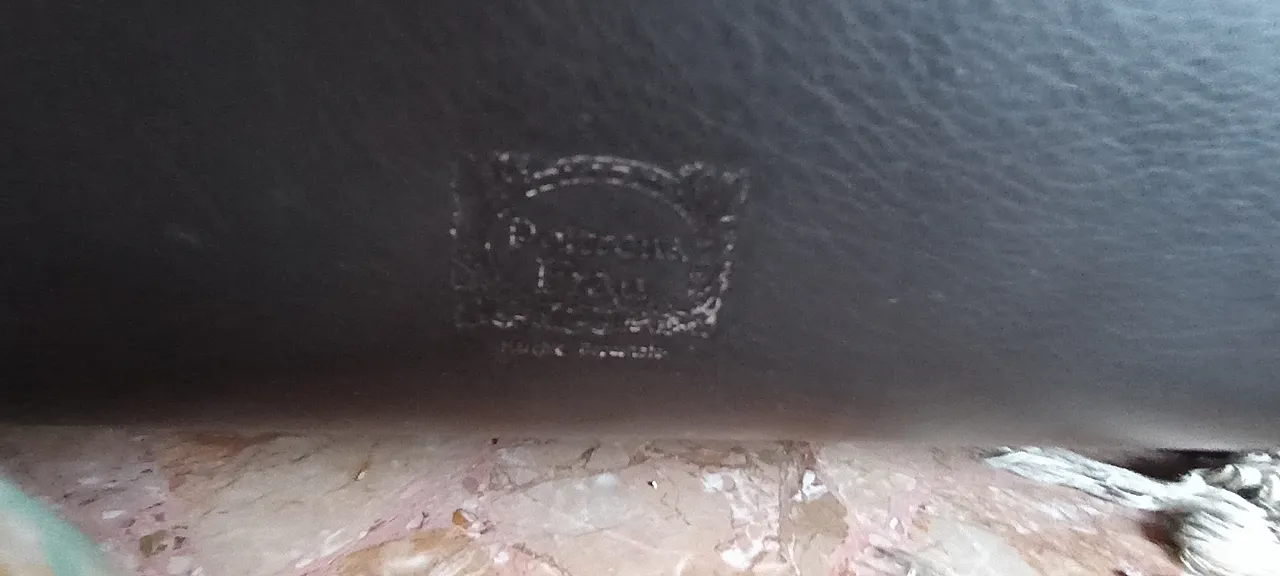 Coppia di divani 2 posti e una poltrona mod. Poppy Poltrona Frau, 1970 7