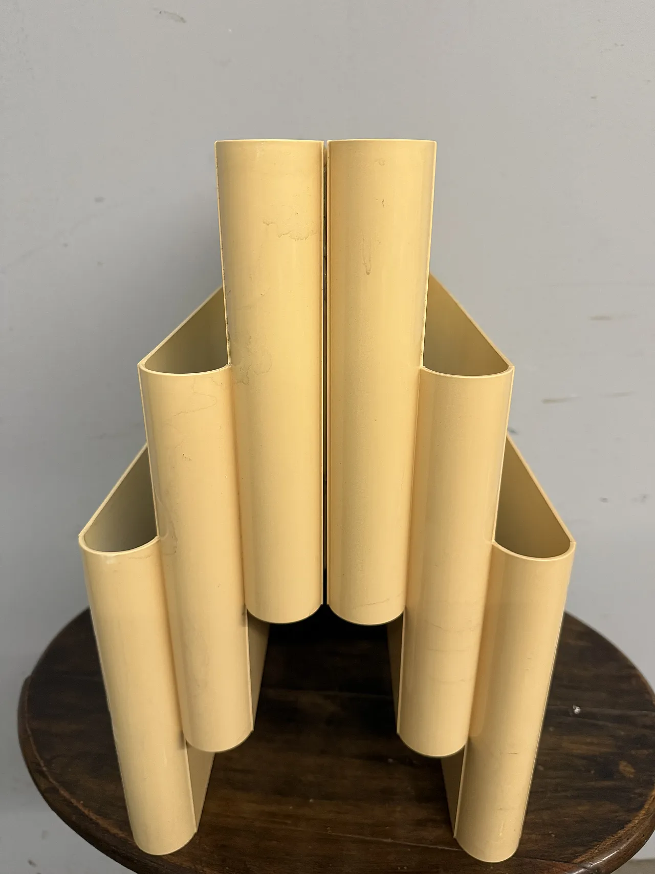 Magazine rack mod. 4676 by Giotto Stoppino for Kartell, 70s 6